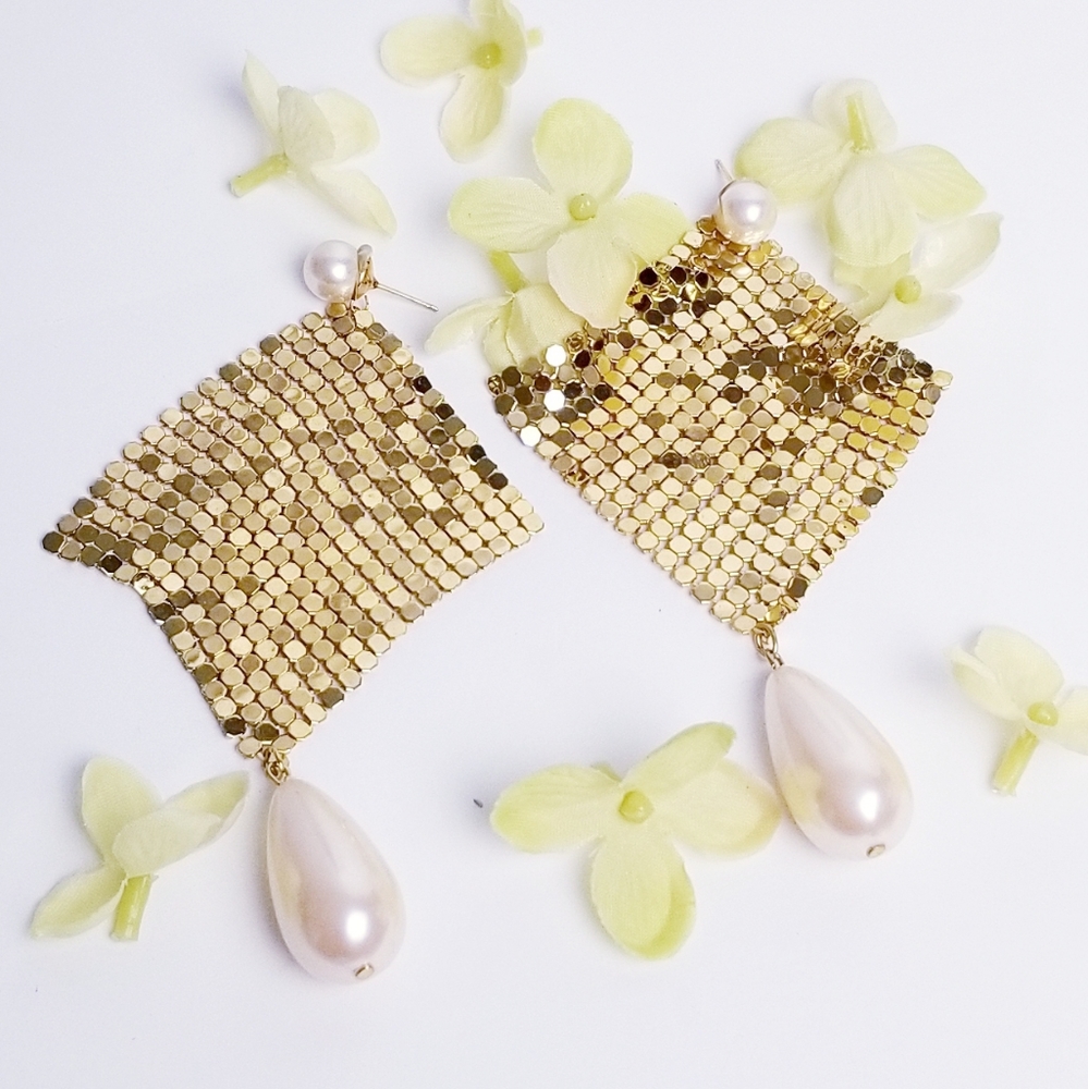 Vintage chandelier metal and Pearl Earrings
